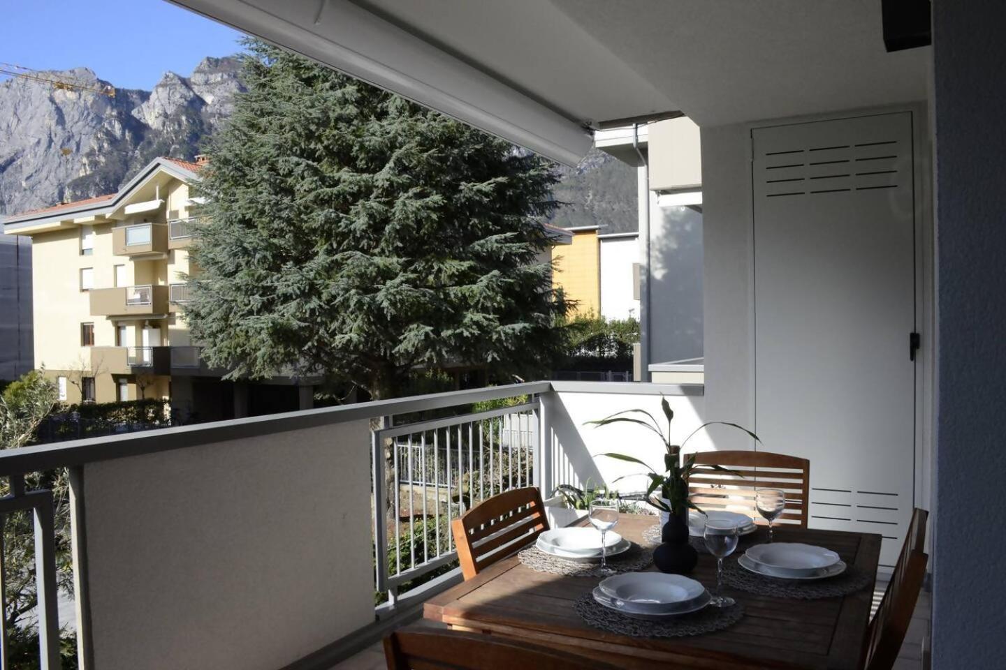 Appartamento Peler13 Con Balcone E Parcheggio Riva del Garda Exteriör bild