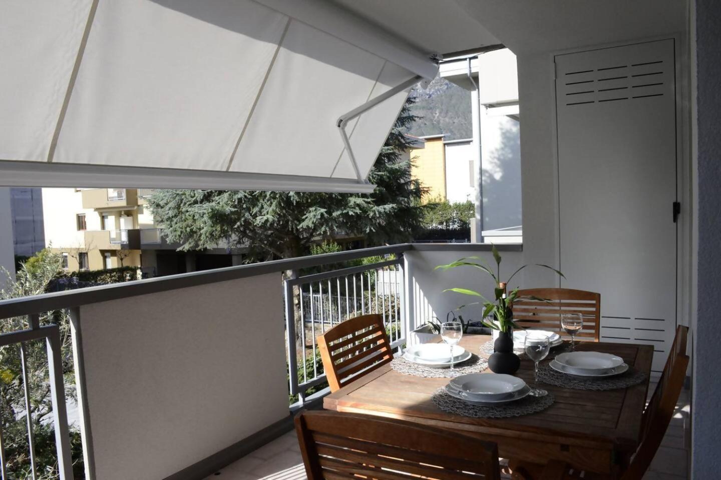 Appartamento Peler13 Con Balcone E Parcheggio Riva del Garda Exteriör bild