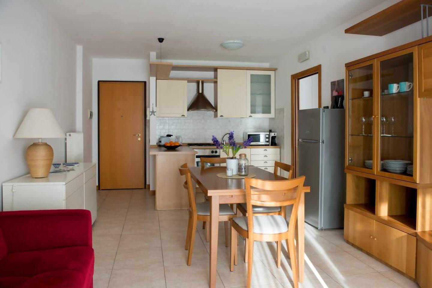 Appartamento Peler13 Con Balcone E Parcheggio Riva del Garda Exteriör bild